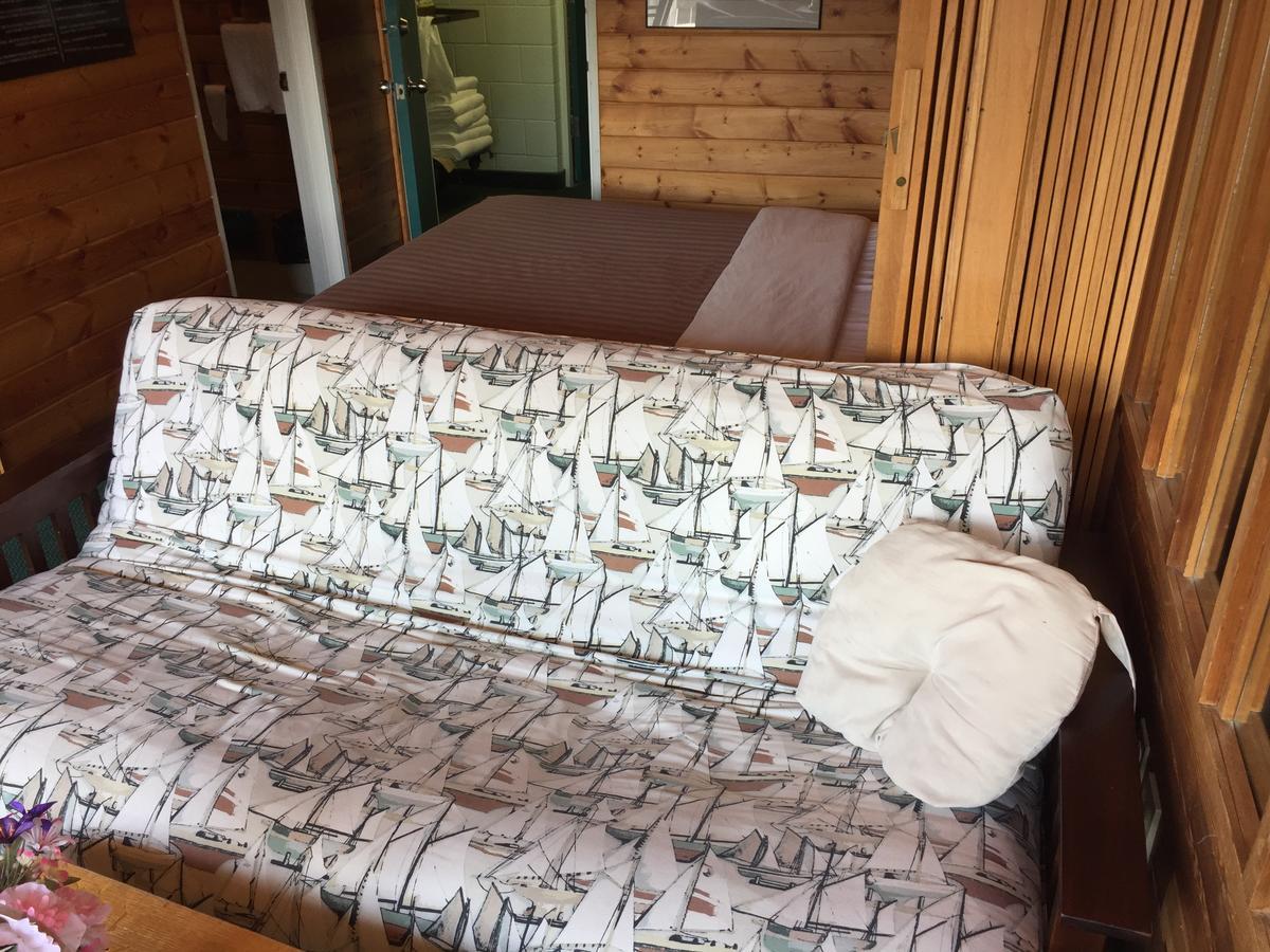 Falcon Lake Hotel מראה חיצוני תמונה