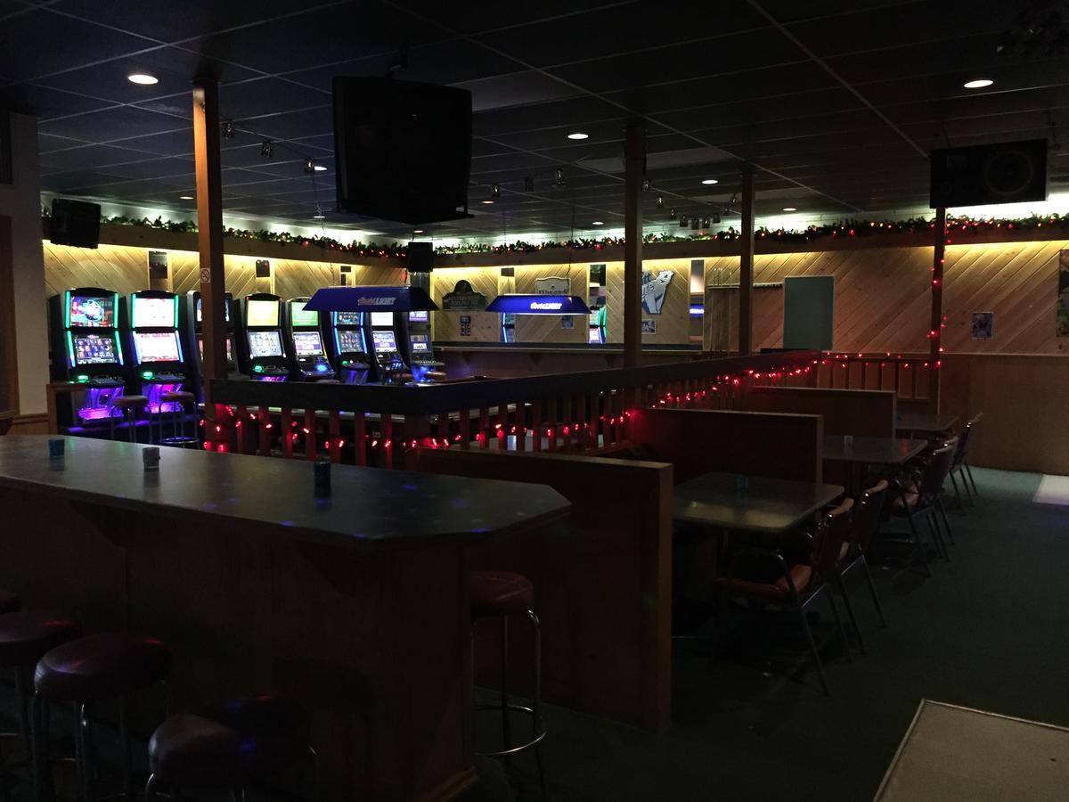 Falcon Lake Hotel מראה חיצוני תמונה
